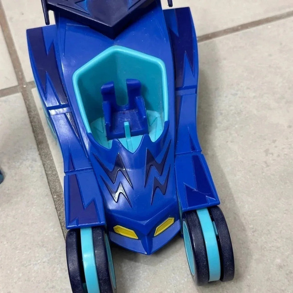 PJ Masks Catboy Cat-Car Vehicle & Figure [with Cat Boy] Blue Toy - Picture 2 of 10